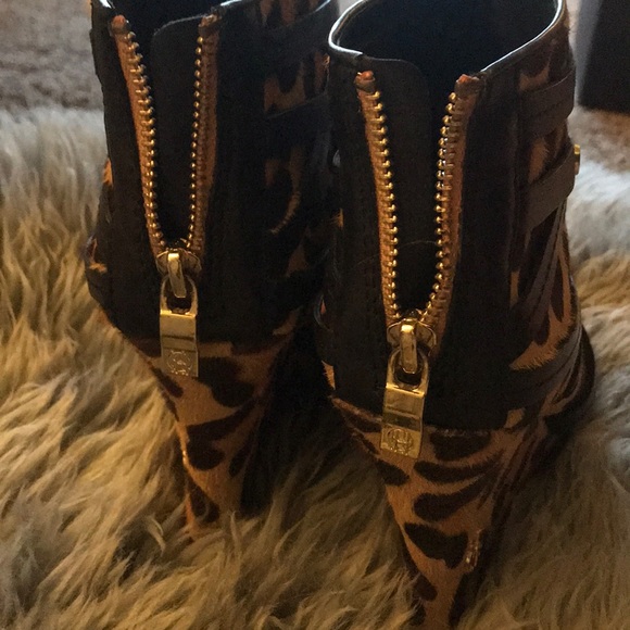 House of Harlow pony hair wedge 6.5 - Picture 4 of 6